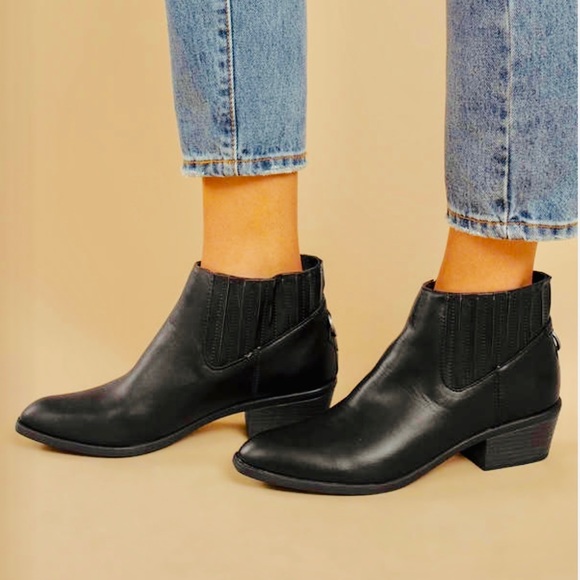 Urban Outfitters Shoes - Ring Leader Black Vegan Leather Chelsea Boots